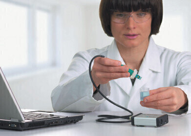 新的培训和研发小型轿车和微型稳压器