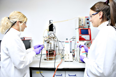 宣布与ConBioChem合作