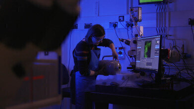 为牛津郡科学实验室提供资金支持