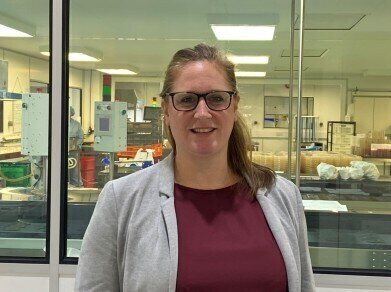 新职位重新集中在内部资源基础上，以指导增长