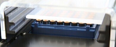 樱桃采摘和重新格式化管从Acoustix机架