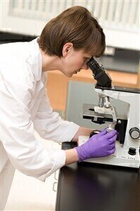 基于LIMS解决方案的多站点制药生产操作标准化